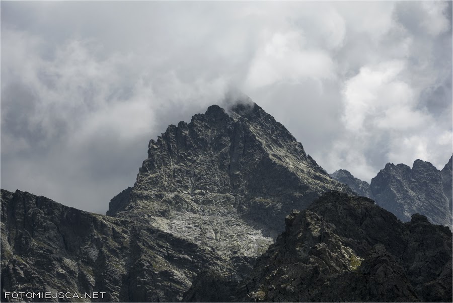 Cięzki Szczyt Wysoka widok z Hińczowej Turni zjazd na Czarnostawiańską Przełęcz Tatry Wysokie Słowackie