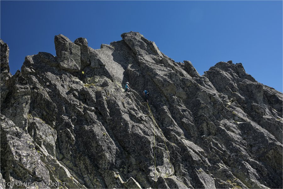 Zjazd ze Skrajnej Soliskowej Turnii Grań Soliska Tatry Wysokie