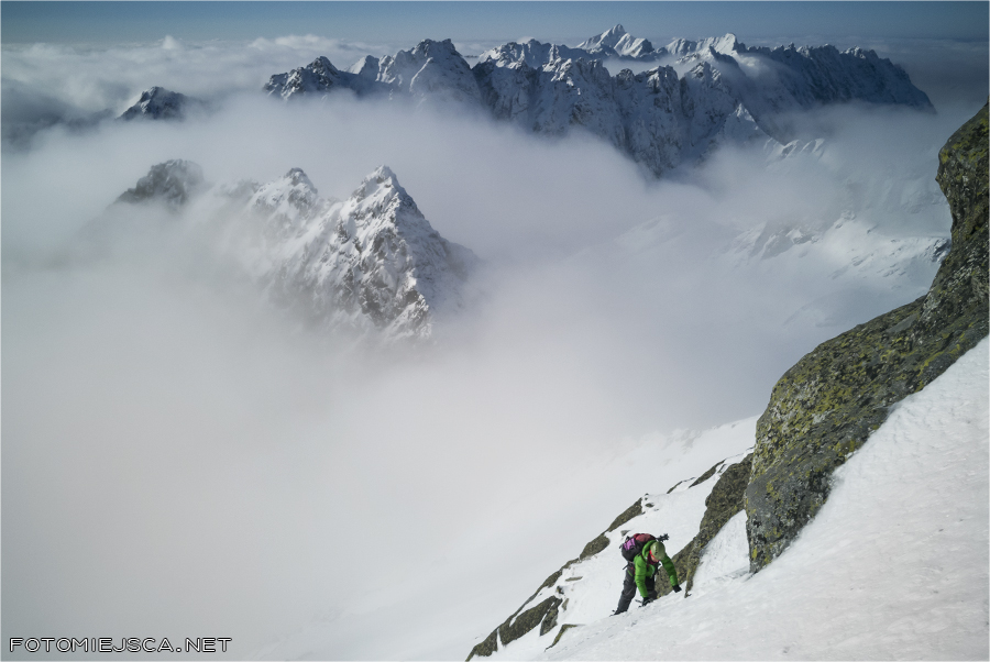 Wielka Kopa Popradzka Grań Baszt w drodze na Ciężki Szczyt Tatry Wysokie zimą